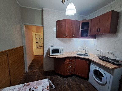 Оренда 1 кімнатна квартира біля метро Харківська