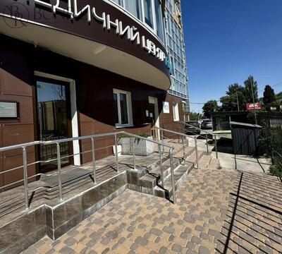 Оренда, Торгове, Фасад, Юрія Шумського, 102,5м2.