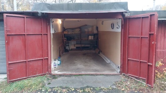 Продається с гараж на Печерську, в кооперативі "Автолюбитель-2