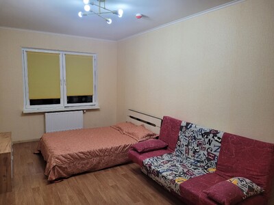 Здається в довготривалу оренду 1 кім. кв, м-рн \