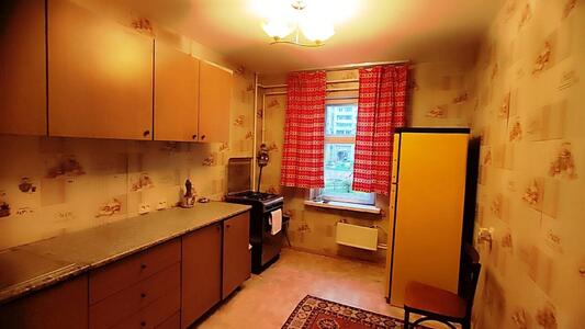 Продам 2-кімнатну квартиру, вулиця Драгоманова, д.22, Дарницький район, Київ