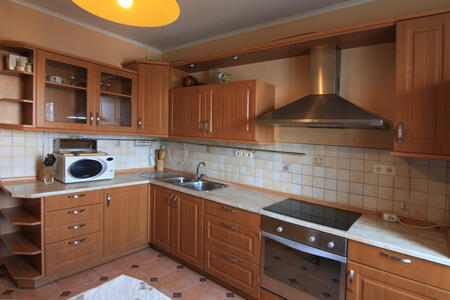 Здам 3-кімнатну квартиру, вулиця Гмирі Бориса, д.3, Дарницький район, Київ