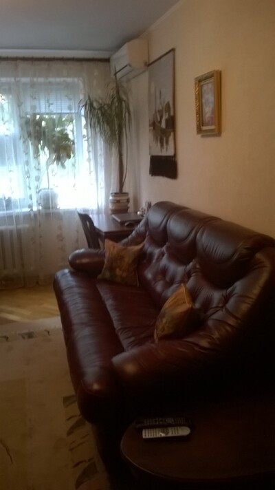 Здається 2 кім. квартира М" Голосіївська"