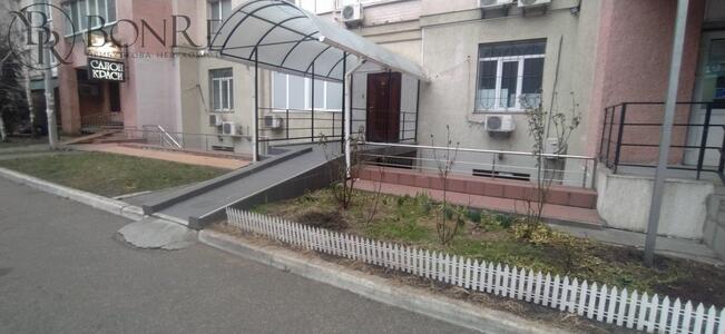 Продаж торгового приміщення вул. М.Голего 5, 90м2. БЕЗ %