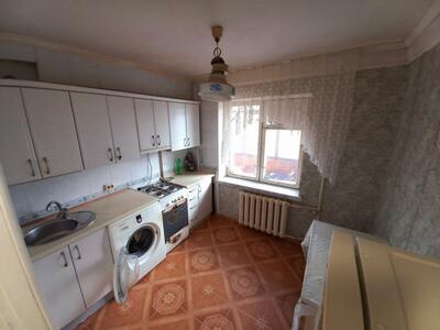 2-кімнатна, Романа Ратушного вул. (Волгоградська), Соломянський