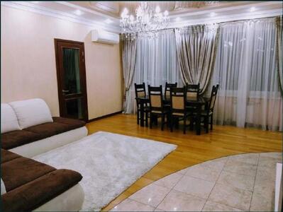 Здається трикімнатна квартира. Дарницький район, вулиця Срібнокільська, 3В, метро Позняки