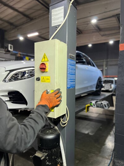 Діагностика та ремонт ходової в автосервісі VAG&MB Master на Позняках