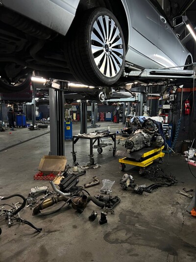 Діагностика, заміна ременя чи ланцюга ГРМ у VAG&MB Master на Позняках