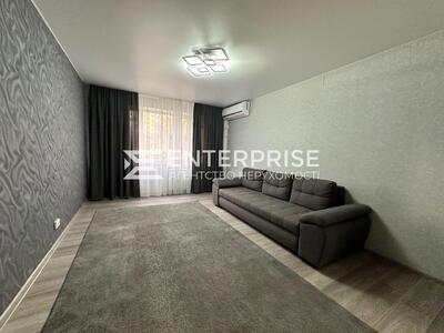 Продаж 3к квартири з ремонтом, метро Лівобережна