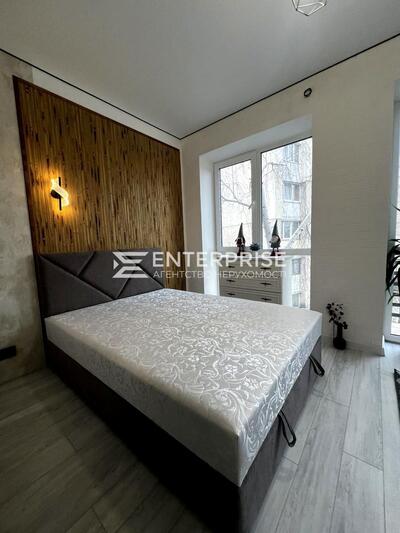 Продам 1к. квартиру по вулиці Обухівська, метро Академмістечко