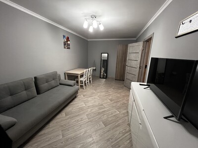 оренда на третьому поверсі Лісовий Проспект 31