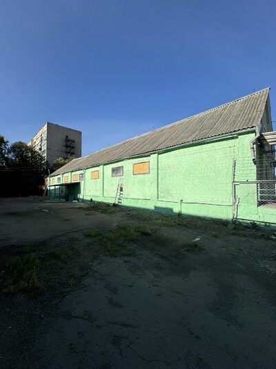 Оренда приміщення, правий берег, поруч метро, зручний під’їзд для фур