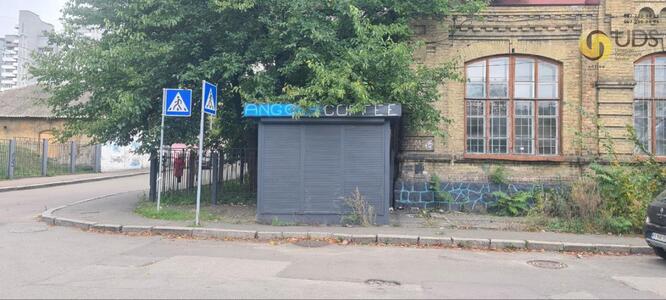 Оренда на вул. Кобелєва, 3/8 кіоск на 6 м ², від власника