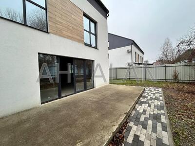 Продам дуплекс Гатне, Віктора Швеця вул.