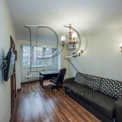 Продам 2-к квартиру Київ, Солом`янський, Пироговського Олександра вулиця, 6