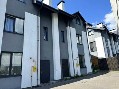 Продам 4-к таунхаус Бучанський, Буча, Яблунська, 39Л