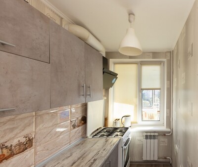 Гостинка з ремонтом на Лісовому масиві