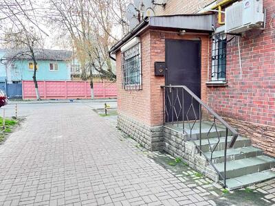 Продам приміщення вільного призначення Київ, Голосіївський, Лабораторна вул., 33/37