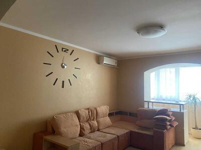 Здам довгостроково 3-к квартиру Київ, Солом`янський, Кадетський Гай вул., 11