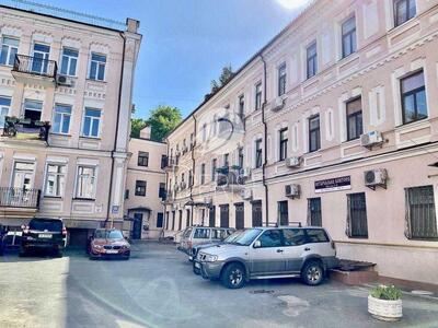 Продам 2-к квартиру Київ, Подільський, Кирилівська вул., 31Б