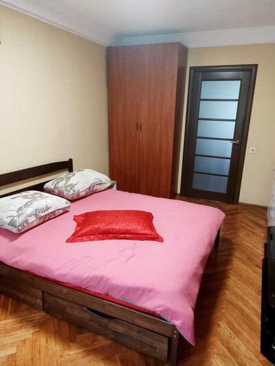 Продам 2-к квартиру Київ, Солом`янський, Героїв Севастополя вул., 10б