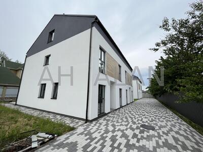 Продам дуплекс Гатне, Віктора Швеця вул.