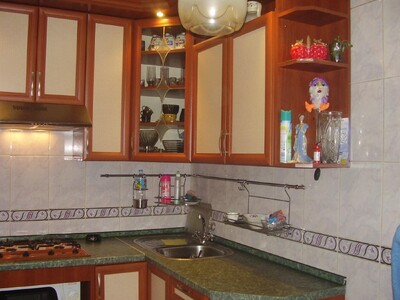 Продаж 3 кімнатної квартири П. Курінного 9