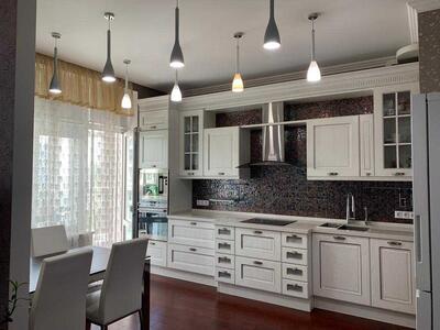 Сдам долгосрочно 2-к квартиру Киев, Печерский, Андрея Верхогляда ул., 16