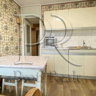 Продам 2-к квартиру Київ, Святошинський, Чистяківська вул., 15