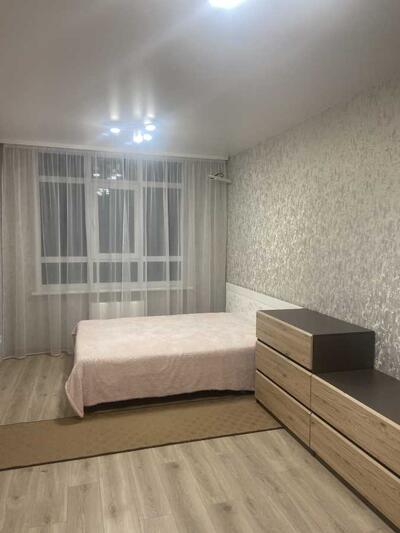 Здам довгостроково 1-к квартиру Київ, Оболонський, Миколи Гулака вул., 4