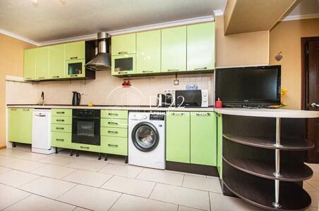 Продам 3-к квартиру Київ, Голосіївський, Науки просп., 86