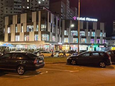 Здам довгостроково приміщення вільного призначення Київ, Дарницький, Олександра Мишуги вул., 1