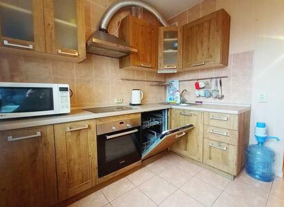 Сдам долгосрочно 2-к квартиру Киев, Святошинский, Академика Ефремова ул., 18