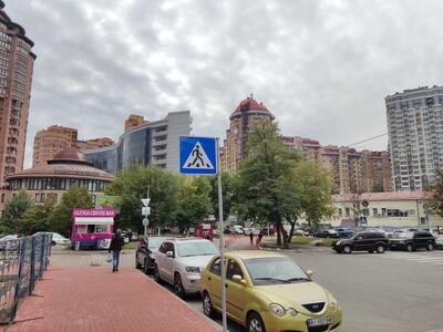 Сдам долгосрочно офисное помещение Киев, Печерский, Евгения Коновальца ул., 36д