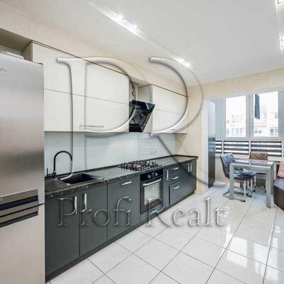 Продам 3-к квартиру Києво-Святошинський, Крюківщина, Жулянська вулиця, 1В