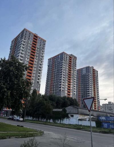 Продам 1-к квартиру Київ, Оболонський, Миколи Гулака вул., 4