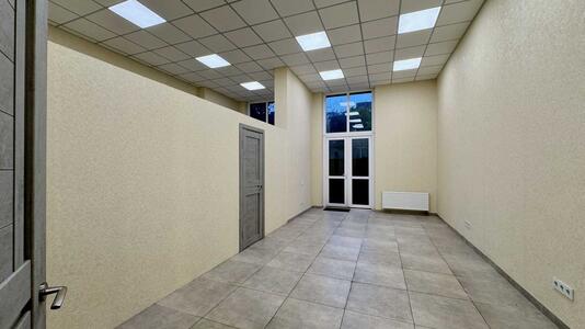 Здам довгостроково об’єкт сфери послуг Київ, Голосіївський, Валерія Лобановського просп., 144