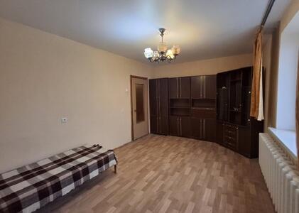 Здається однокімнатна квартира. Дарницький район, вулиця Крушельницької Соломії, 5, метро Позняки