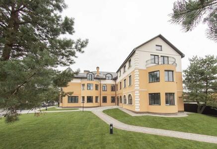 Продам 2-к квартиру Фастівський, Глеваха, Галицька, 17б