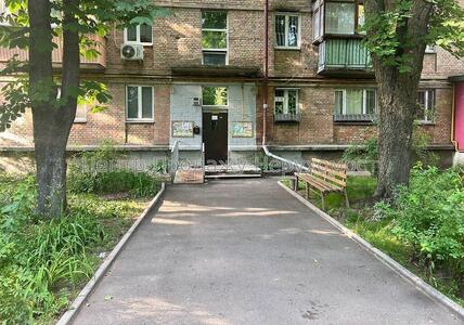 Продаж 2-кімнатної квартири, на другому поверсі, Правий берег ІВ