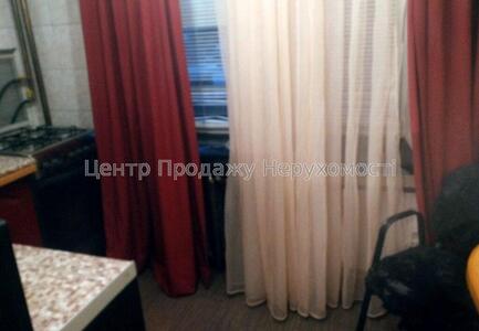 Продам 1-кімнатну квартиру поруч з метро Житомирскька