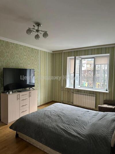 Продам гарненьку 1-кімнатну з ремонтом на Милославській