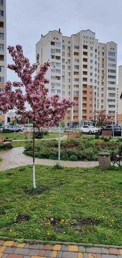 Продаж 2-кімнатної квартири в ЖК \