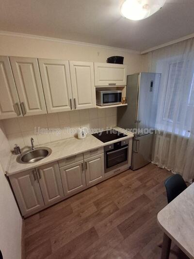 У продажі 1-к квартира по вул. А. Антоновича, 152