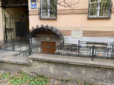 Продам торгову площу Київ, Печерський, Станіславського вул., 3