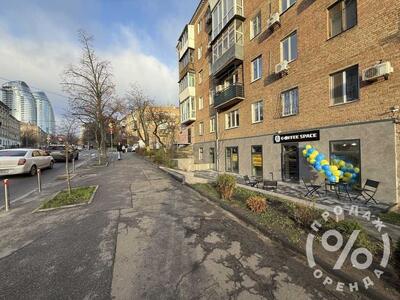 Продам торгову площу Київ, Печерський, Джона Маккейна вул., 28/25