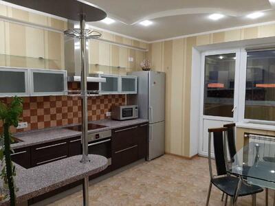 Здам довгостроково 2-к квартиру Броварський, Бровари, Грушевського, 7