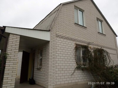 Продаж присадибного будинку з земельною ділянкою, м. Березань