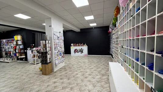 ЦЕНТР, з орендарем, приміщення 81 кв.м, вул.Полтавська 10