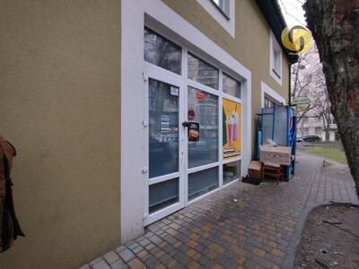 Здам на вул. Ентузіастів, 17Б приміщення на 28 м², від власника